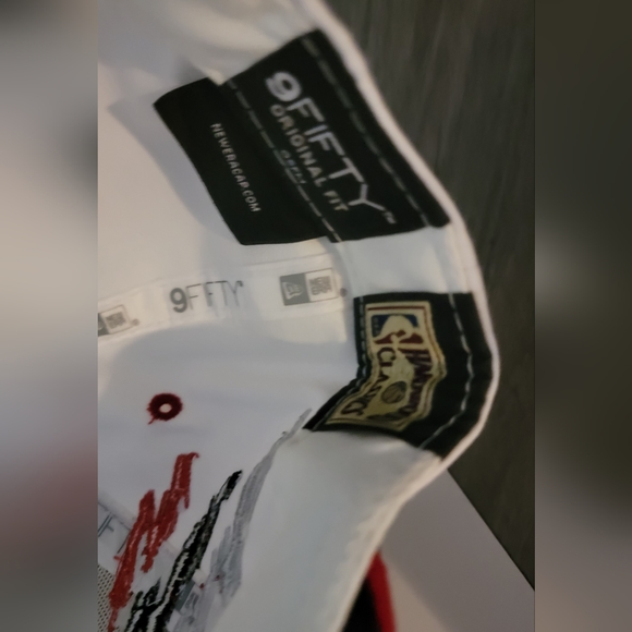 BNWT - Chicago Bulls Snapback Hat - Picture 4 of 8